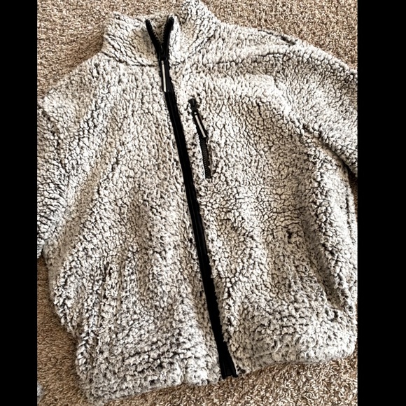 Furry sweater - Picture 2 of 4